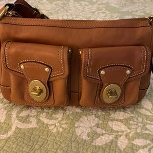Leather shoulder bag